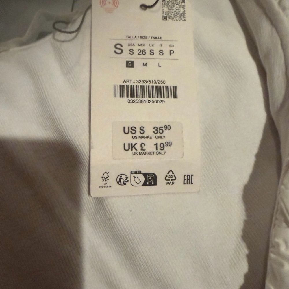 NWT Zara Ruffle White Summer Top - Size Small - Picture 3 of 4